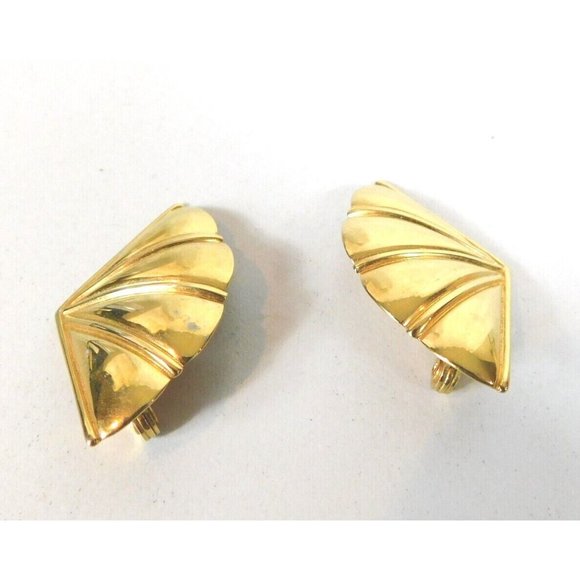 Vintage Monet Fan Polished Gold Tone Clip on Earrings Womens Fashion Jewelry - Picture 6 of 7